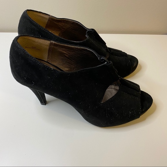 🚫SOLD🚫 Moda Spana Black Suede Heels - Picture 3 of 6